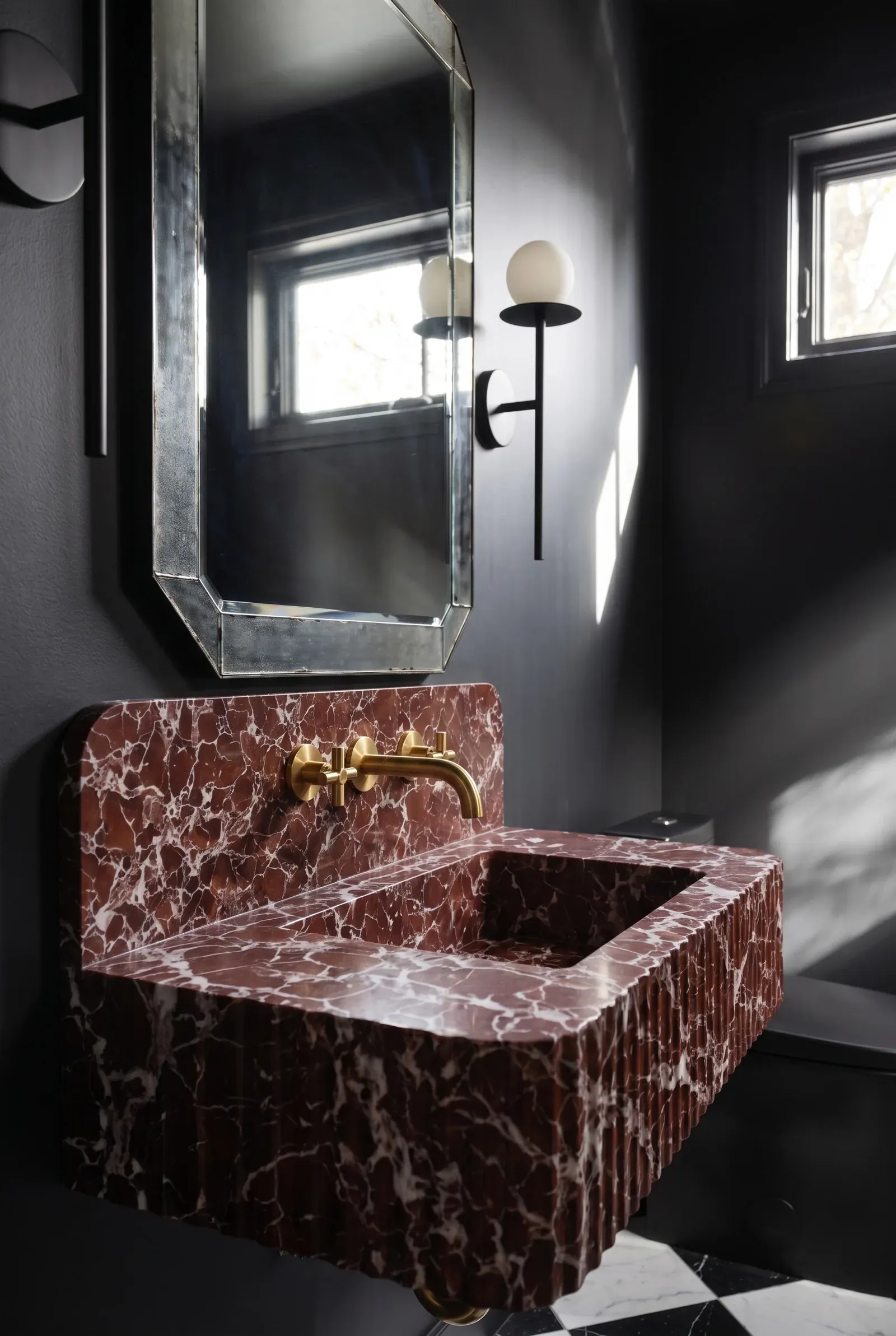bathroom-remodel-travis-heights-austin-travertine-guest-bath-01