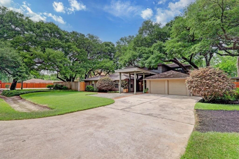 Barton Hills exterior approach