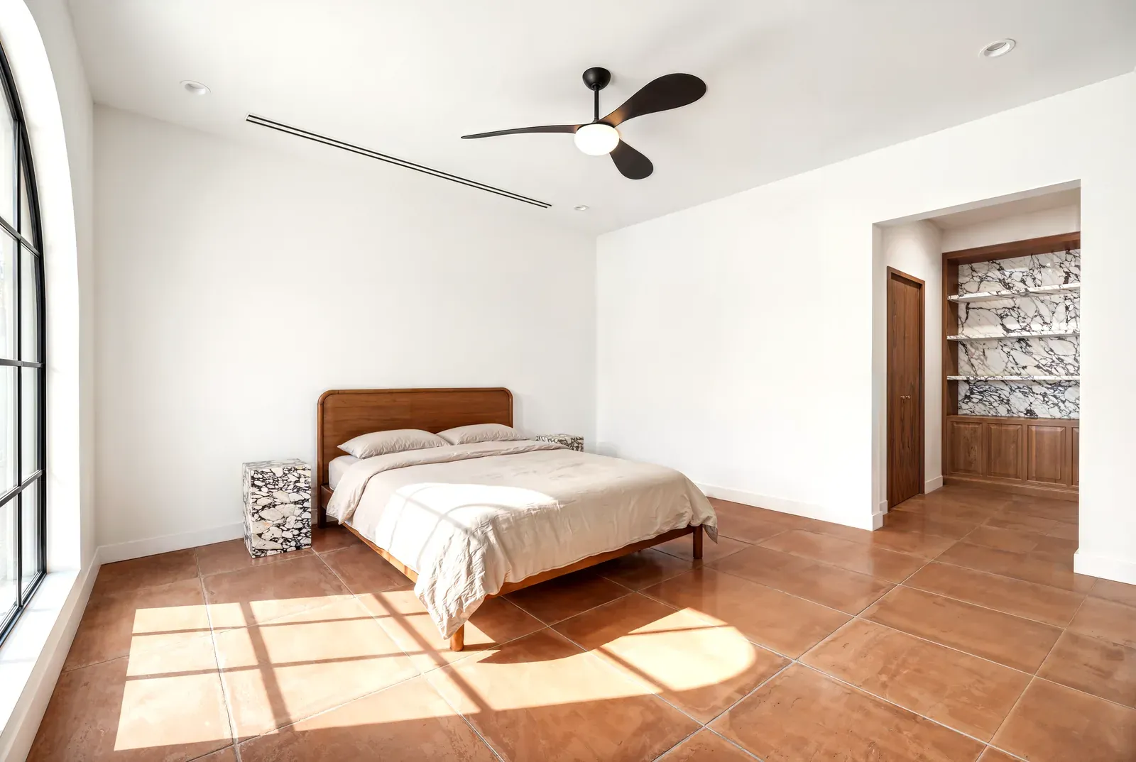 whole-home-remodel-westlake-hills-austin-butler-pantry-01