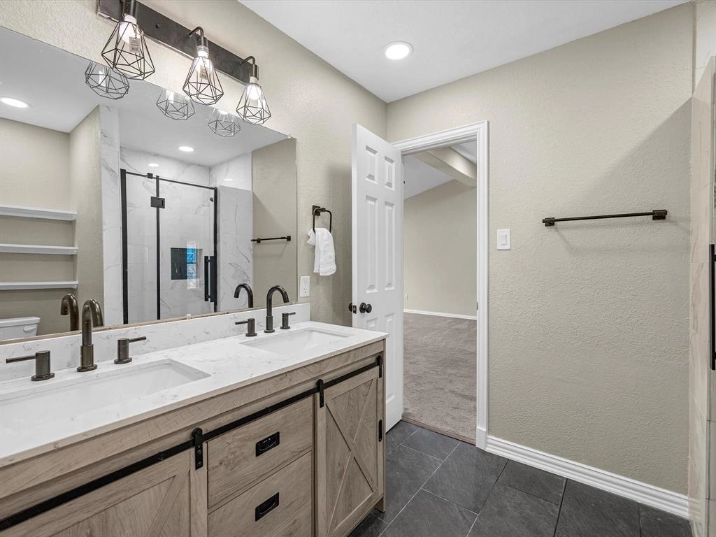 Before: the Zilker bathroom before its remodel